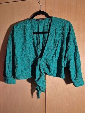 Zara Green Tie-Front Embroidered Crop Top